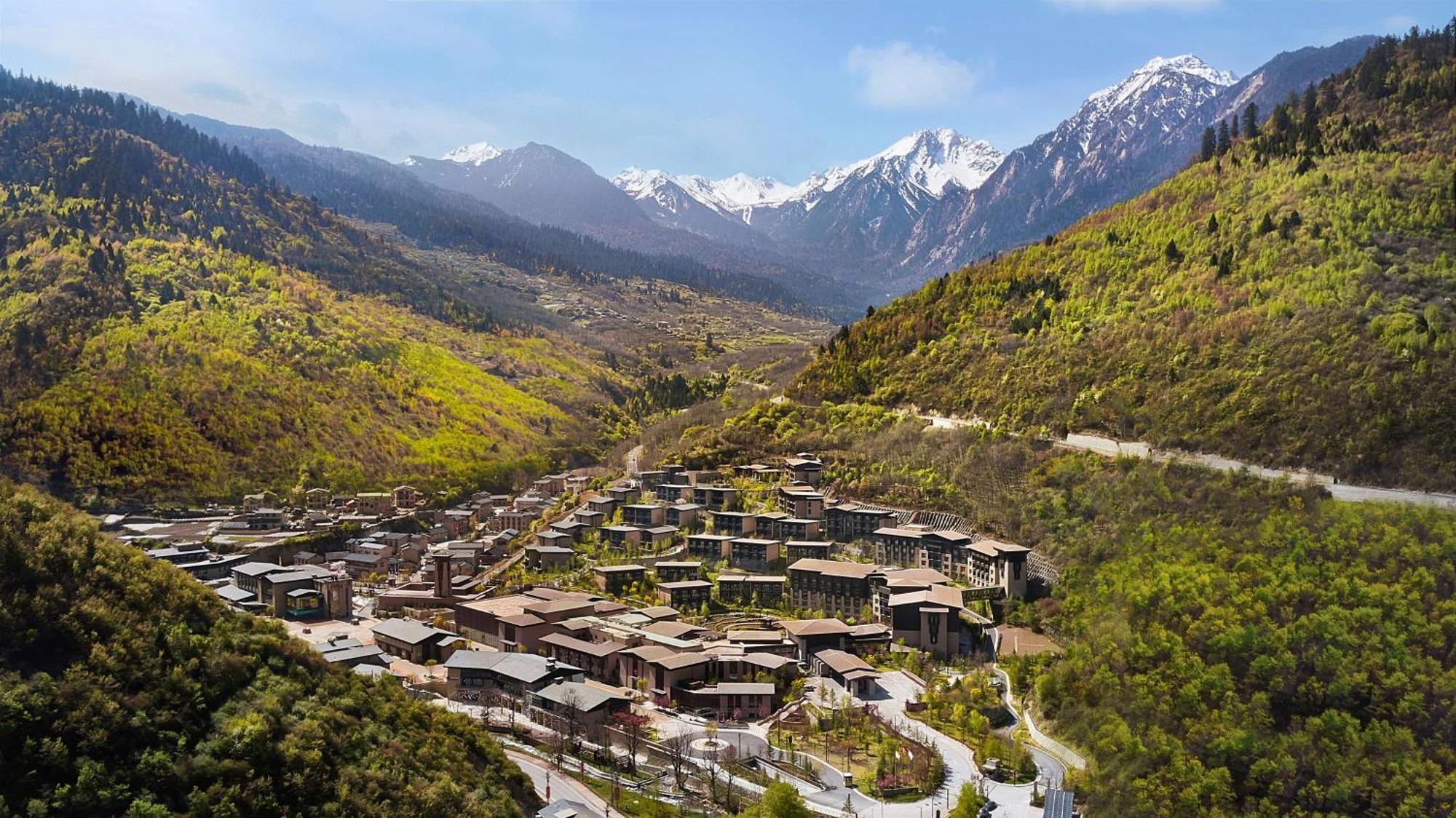 Hilton Jiuzhaigou Resort Zhangzha Town Exteriér fotografie
